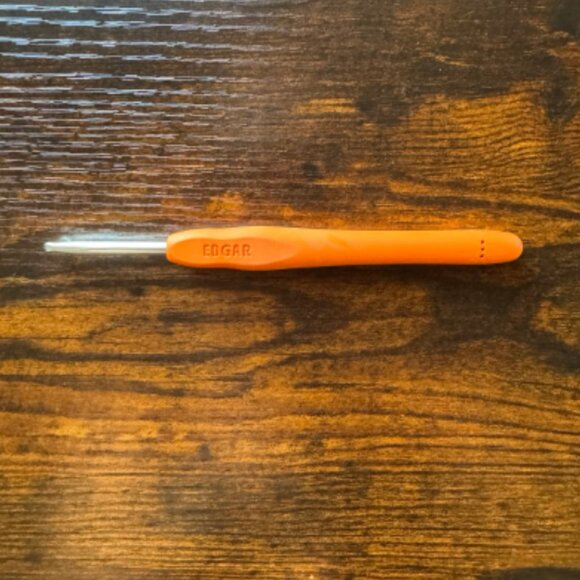 *New* The Woobles Edgar the Skeleton Halloween Red Crochet Hook (Unique Color) - Picture 2 of 2